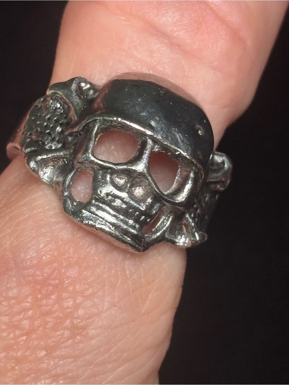 Men's Skull Helmet Ring in Distressed Silver Tone